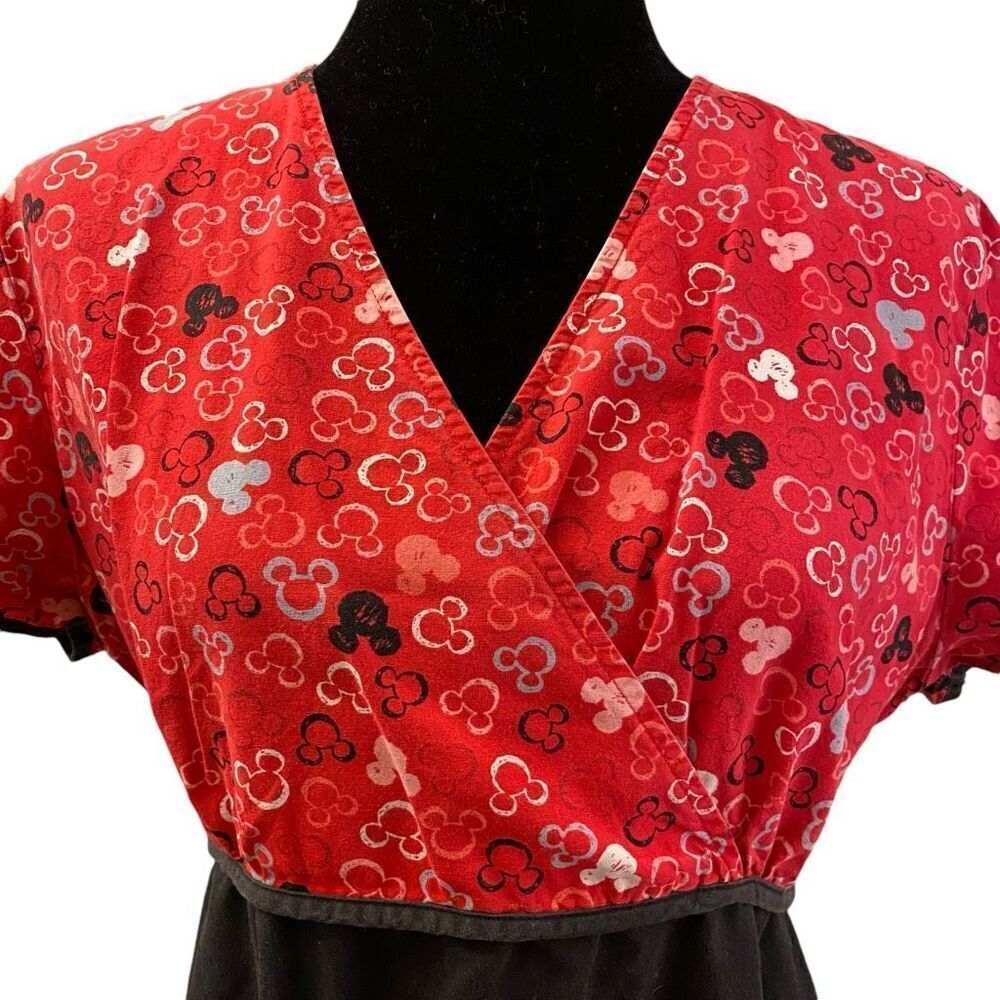 The Wonderful World of Disney Mickey Mouse Scrub Top‎ Sz M - Picture 2 of 13